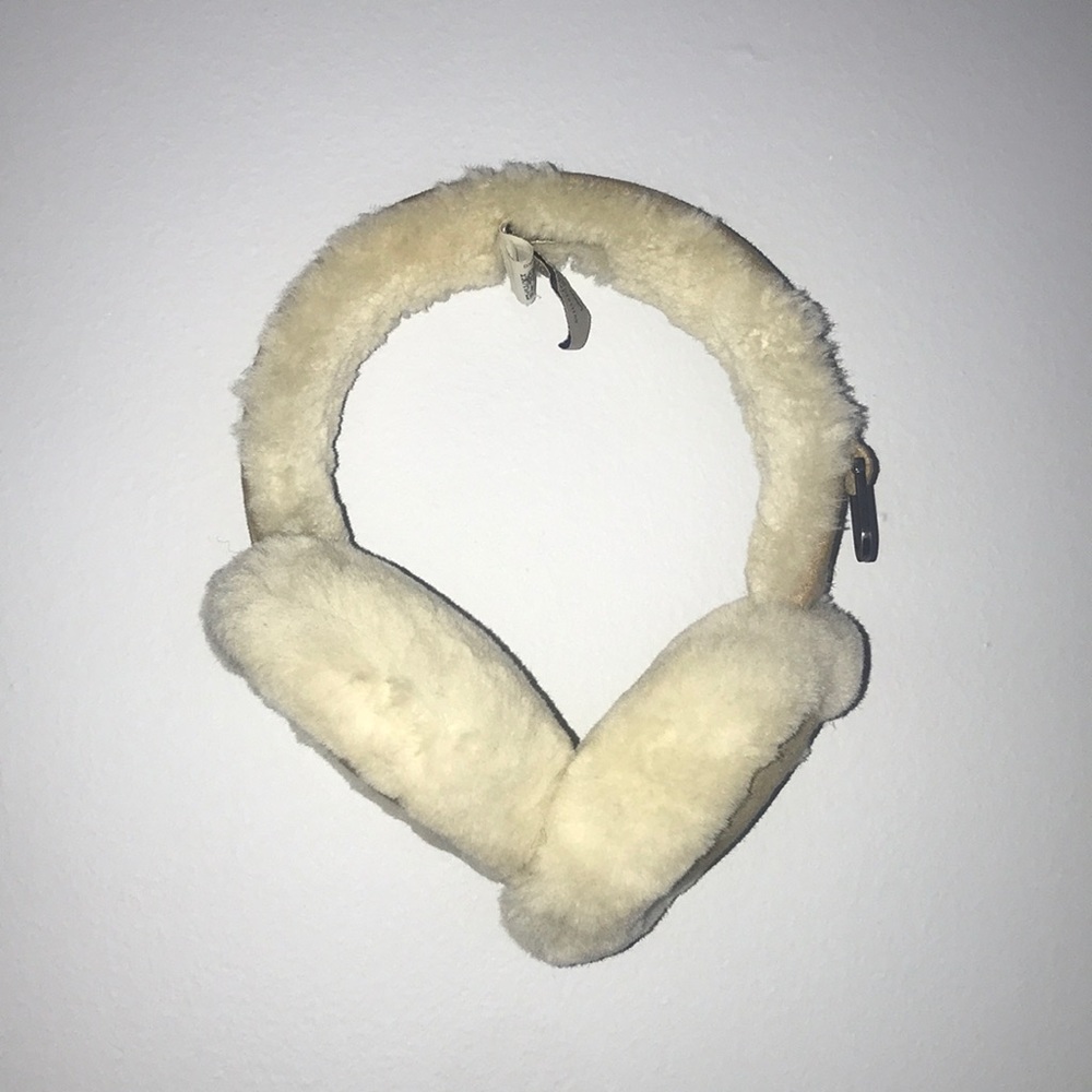 LIGHTLY USED UGG Earmuffs